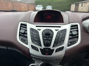 Ford Fiesta 1.4 Fiesta Titanium 96 5dr