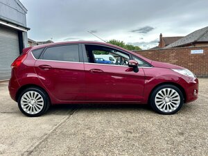 Ford Fiesta 1.4 Fiesta Titanium 96 5dr