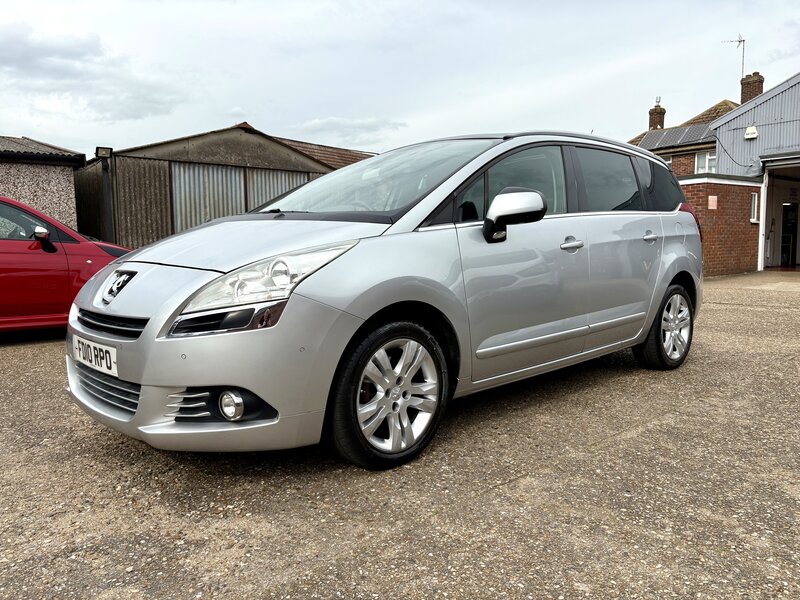 Peugeot 5008 1.6 5008 Exclusive T 5dr