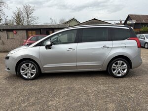 Peugeot 5008 1.6 5008 Exclusive T 5dr