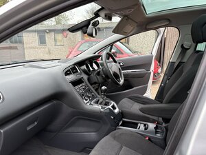 Peugeot 5008 1.6 5008 Exclusive T 5dr