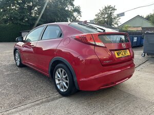 Honda Civic 1.8 Civic I-vtec Es-t 5dr