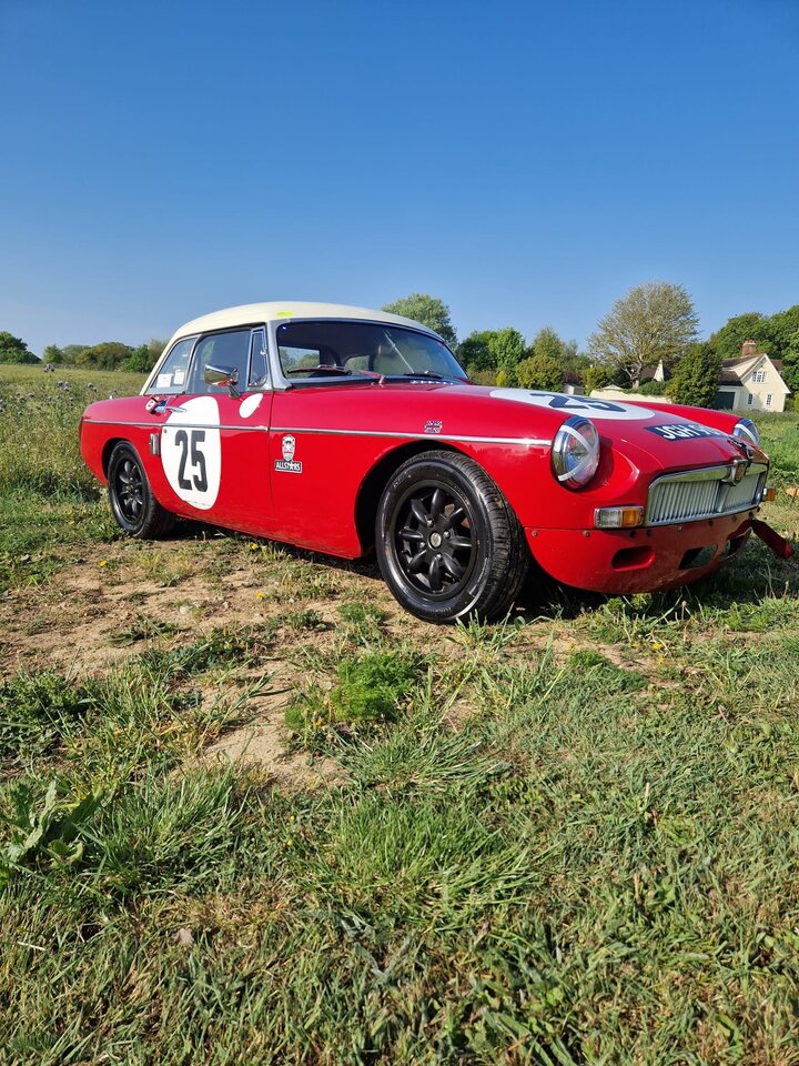 MG ROADSTAR