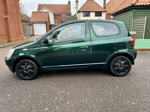 Toyota Yaris 1.3 Yaris GLS AUTO 3dr