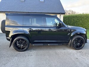 Land Rover Defender 3.0 Defender HARD TOP S D MHEV AUTO 5dr