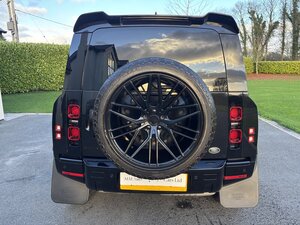 Land Rover Defender 3.0 Defender HARD TOP S D MHEV AUTO 5dr