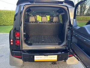 Land Rover Defender 3.0 Defender HARD TOP S D MHEV AUTO 5dr