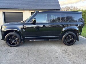 Land Rover Defender 3.0 Defender HARD TOP S D MHEV AUTO 5dr