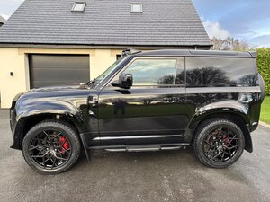 Land Rover Defender 3.0 Defender HARD TOP D MHEV AUTO 5dr