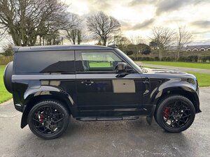 Land Rover Defender 3.0 Defender HARD TOP D MHEV AUTO 5dr
