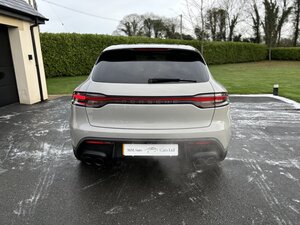 Porsche Macan 2.0  5dr