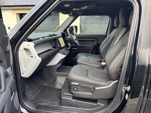 Land Rover Defender 3.0 Defender HARD TOP S D MHEV AUTO 3dr