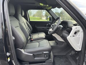 Land Rover Defender 3.0 Defender HARD TOP S D MHEV AUTO 3dr