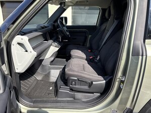 Land Rover Defender 3.0 Defender HARD TOP D MHEV AUTO 5dr