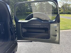 Land Rover Defender 3.0 Defender HARD TOP D MHEV AUTO 5dr