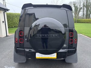 Land Rover Defender 3.0 Defender HARD TOP D MHEV AUTO 5dr