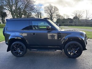 Land Rover Defender 3.0 Defender HARD TOP D MHEV AUTO 5dr