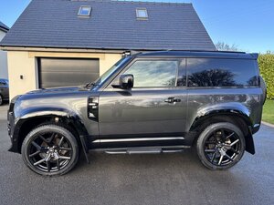 Land Rover Defender 3.0 Defender HARD TOP D MHEV AUTO 5dr