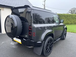 Land Rover Defender 3.0 Defender HARD TOP D MHEV AUTO 5dr