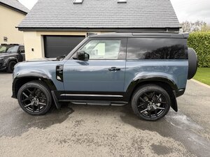 Land Rover Defender 3.0 Defender HARD TOP D MHEV AUTO 5dr