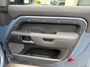 Land Rover Defender 3.0 Defender HARD TOP D MHEV AUTO 5dr