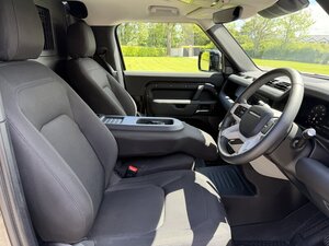 Land Rover Defender 3.0 Defender HARD TOP D MHEV AUTO 3dr