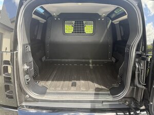 Land Rover Defender 3.0 Defender HARD TOP D MHEV AUTO 3dr