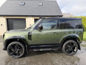 Land Rover Defender 3.0 Defender HARD TOP S D MHEV AUTO 3dr