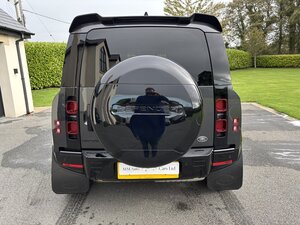 Land Rover Defender 3.0 Defender HARD TOP D MHEV AUTO 5dr