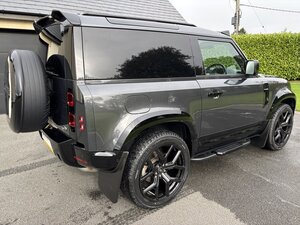 Land Rover Defender 3.0 Defender HARD TOP D MHEV AUTO 5dr