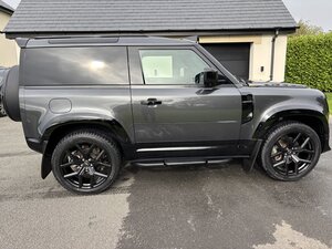 Land Rover Defender 3.0 Defender HARD TOP D MHEV AUTO 5dr