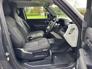 Land Rover Defender 3.0 Defender HARD TOP D MHEV AUTO 5dr