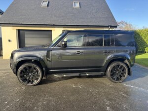 Land Rover Defender 3.0  5dr