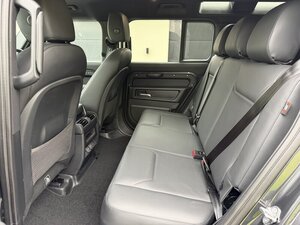 Land Rover Defender 3.0 Defender HARD TOP S D MHEV AUTO 5dr