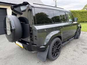 Land Rover Defender 3.0 Defender HARD TOP S D MHEV AUTO 5dr