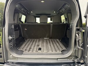 Land Rover Defender 3.0 Defender HARD TOP S D MHEV AUTO 5dr