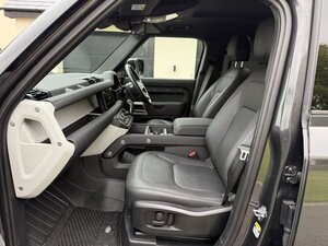 Land Rover Defender 3.0 Defender HARD TOP S D MHEV AUTO 5dr