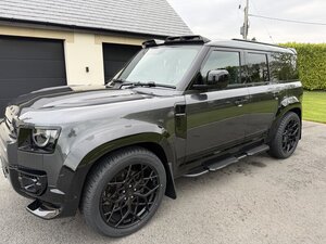 Land Rover Defender 3.0 Defender HARD TOP S D MHEV AUTO 5dr