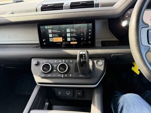 Land Rover Defender 3.0 Defender HARD TOP D MHEV AUTO 3dr