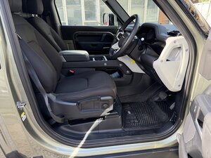 Land Rover Defender 3.0 Defender HARD TOP D MHEV AUTO 3dr