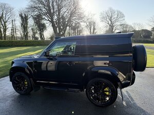 Land Rover Defender 3.0 Defender HARD TOP D MHEV AUTO 3dr