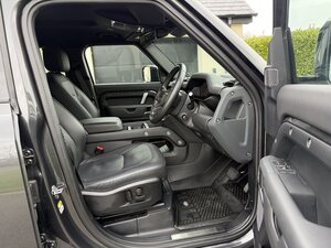Land Rover Defender 3.0 Defender HARD TOP X-dynamic HSE D MHEV AUTO