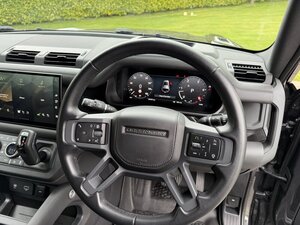Land Rover Defender 3.0 Defender HARD TOP X-dynamic HSE D MHEV AUTO