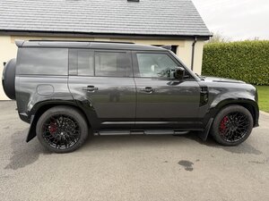 Land Rover Defender 3.0 Defender HARD TOP X-dynamic HSE D MHEV AUTO