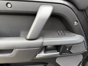 Land Rover Defender 3.0 Defender HARD TOP X-dynamic HSE D MHEV AUTO