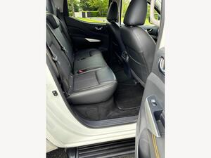 Nissan Navara 2.3 Dci N-guard Shr Dcb 5dr