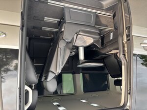 Volkswagen Caravelle 2.0 Caravelle Executive Tdi Semi-auto 5dr