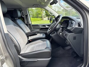 Volkswagen Caravelle 2.0 Caravelle Executive Tdi Semi-auto 5dr
