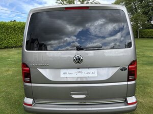 Volkswagen Caravelle 2.0 Caravelle Executive Tdi Semi-auto 5dr