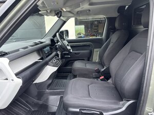 Land Rover Defender 3.0 Defender HARD TOP D MHEV AUTO 5dr